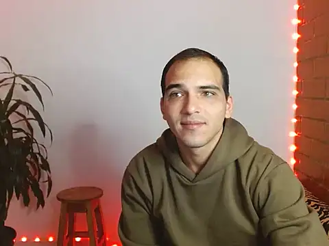 Snapshot of Maax3023 chatting on October 16, 2025, 12:57 pm Maax3023 online show from October 16, 2025, 12:57 pm