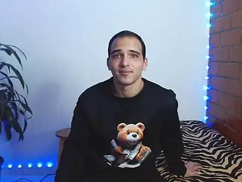 Snapshot of Maax3023 chatting on November 1, 2025, 4:56 pm Maax3023 online show from November 1, 2025, 4:56 pm