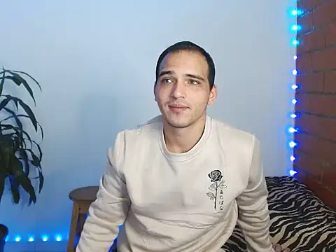 Snapshot of Maax3023 chatting on October 24, 2025, 12:59 pm Maax3023 online show from October 24, 2025, 12:59 pm