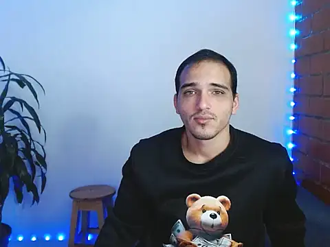 Snapshot of Maax3023 chatting on November 6, 2025, 6:34 pm Maax3023 online show from November 6, 2025, 6:34 pm