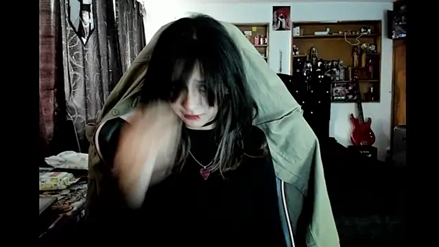 Snapshot of Maki_Zein_ chatting on February 7, 2026, 8:28 pm Maki Zein online show from February 7, 2026, 8:28 pm