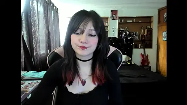 Snapshot of Maki_Zein_ chatting on November 28, 2025, 8:42 pm Maki Zein online show from November 28, 2025, 8:42 pm