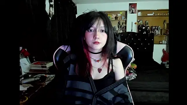 Snapshot of Maki_Zein_ chatting on March 21, 2026, 3:41 am Maki Zein online show from March 21, 2026, 3:41 am