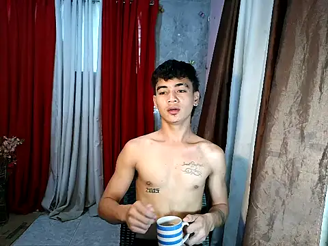 Snapshot of boy_raphael chatting on October 12, 2025, 8:16 am boy raphael online show from October 12, 2025, 8:16 am