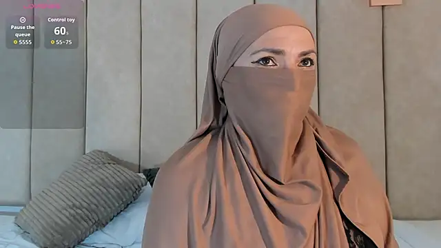 Snapshot of _naylaa_ chatting on November 15, 2025, 10:36 pm naylaa online show from November 15, 2025, 10:36 pm