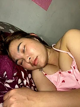 Snapshot of Yan_50299 chatting on October 31, 2025, 6:37 pm Yan 50299 online show from October 31, 2025, 6:37 pm