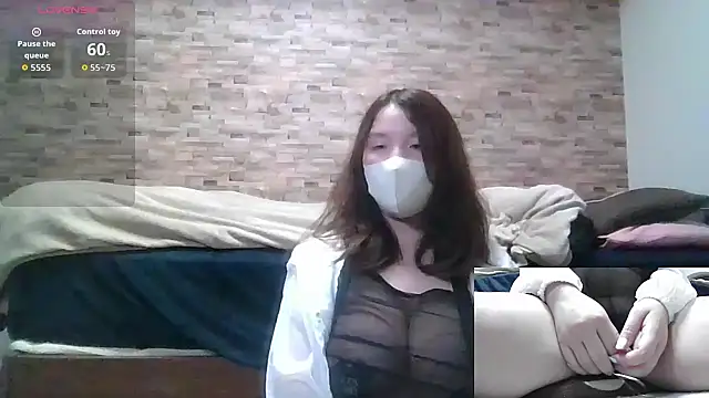 Snapshot of anananna1010 chatting on October 14, 2025, 1:23 pm anananna1010 online show from October 14, 2025, 1:23 pm