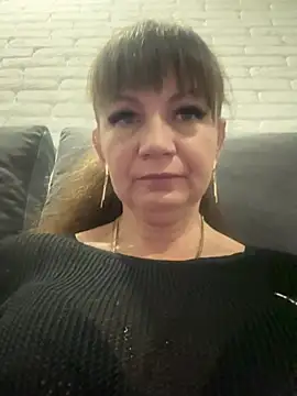 Snapshot of Butterfly8385 chatting on July 8, 2026, 2:46 am Butterfly8385 online show from July 8, 2026, 2:46 am