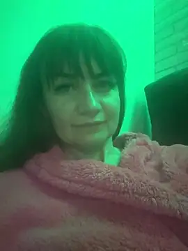 Butterfly8385 online show from May 29, 2026, 7:42 pm