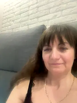 Snapshot of Butterfly8385 chatting on November 19, 2025, 9:37 pm Butterfly8385 online show from November 19, 2025, 9:37 pm