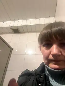 Snapshot of Butterfly8385 chatting on December 3, 2025, 2:16 pm Butterfly8385 online show from December 3, 2025, 2:16 pm