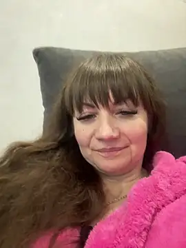 Snapshot of Butterfly8385 chatting on November 27, 2025, 8:31 pm Butterfly8385 online show from November 27, 2025, 8:31 pm