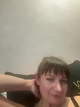 Snapshot of Butterfly8385 chatting on June 28, 2026, 8:04 pm Butterfly8385 online show from June 28, 2026, 8:04 pm