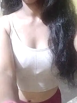 Snapshot of Jaanvi_G chatting on October 13, 2025, 11:34 am Jaanvi G online show from October 13, 2025, 11:34 am