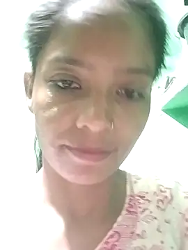 Snapshot of Jaanvi_G chatting on October 21, 2025, 3:00 pm Jaanvi G online show from October 21, 2025, 3:00 pm