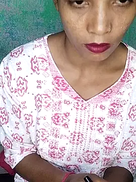 Snapshot of Jaanvi_G chatting on November 1, 2025, 12:32 pm Jaanvi G online show from November 1, 2025, 12:32 pm