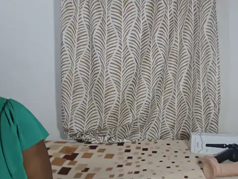 Snapshot of SweetBedroomEyez chatting on October 28, 2025, 9:30 am SweetBedroomEyez online show from October 28, 2025, 9:30 am