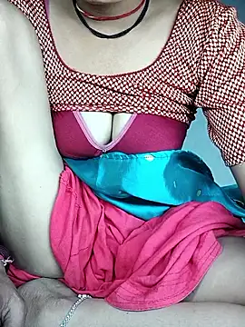 Snapshot of Cute_Dolly89 chatting on October 18, 2025, 10:23 pm Cute Dolly89 online show from October 18, 2025, 10:23 pm