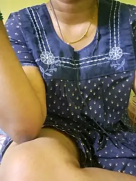 Snapshot of tamil_kanaka chatting on August 4, 2026, 5:17 pm tamil kanaka online show from August 4, 2026, 5:17 pm