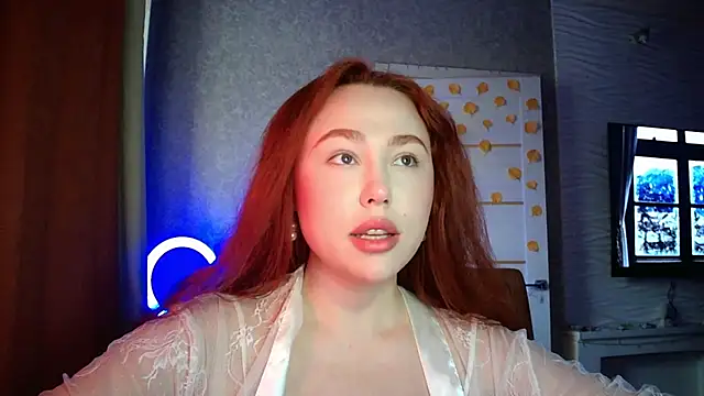 Snapshot of LolaMint_ chatting on November 24, 2025, 11:32 am LolaMint online show from November 24, 2025, 11:32 am