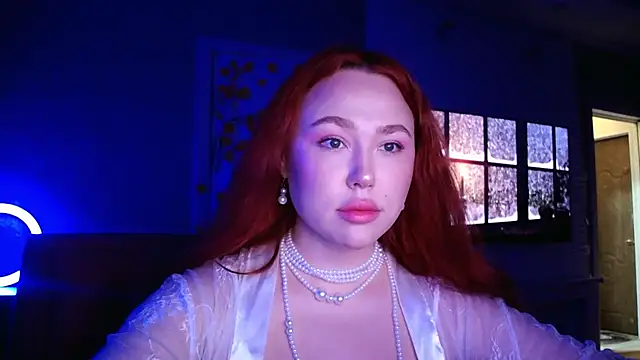 Snapshot of LolaMint_ chatting on November 1, 2025, 12:32 pm LolaMint online show from November 1, 2025, 12:32 pm