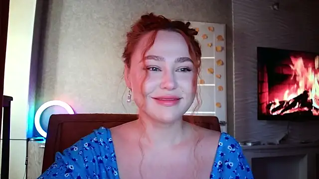 Snapshot of LolaMint_ chatting on November 12, 2025, 11:25 am LolaMint online show from November 12, 2025, 11:25 am