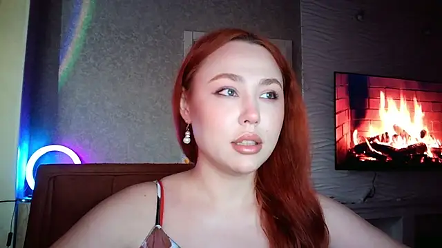 Snapshot of LolaMint_ chatting on November 9, 2025, 11:47 am LolaMint online show from November 9, 2025, 11:47 am