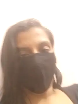 Hottypriya69 online show from November 2, 2025, 2:44 pm