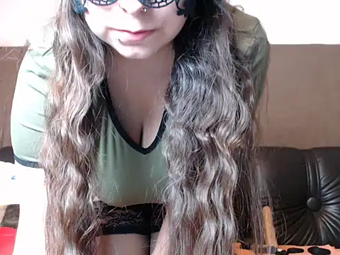 Snapshot of NikolHeart chatting on October 20, 2025, 4:18 pm NikolHeart online show from October 20, 2025, 4:18 pm