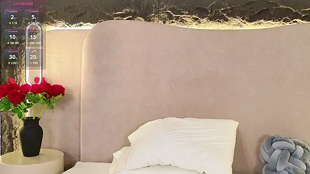 Snapshot of AmyCarammel chatting on November 18, 2025, 6:00 pm AmyCarammel online show from November 18, 2025, 6:00 pm