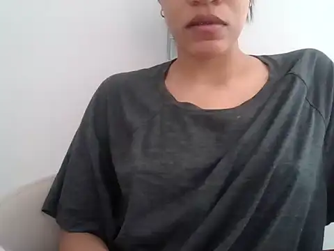 rositaaaa12 online show from April 2, 2026, 4:46 pm