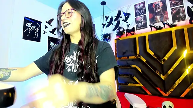 Snapshot of Evangelinejoness_ chatting on November 27, 2025, 11:43 am Evangelinejoness online show from November 27, 2025, 11:43 am