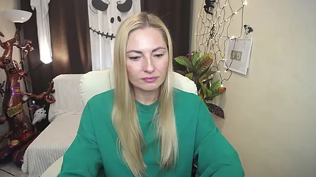 AnitaBlommby online show from October 12, 2025, 12:17 pm