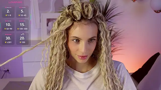 Snapshot of mia_silkk chatting on November 6, 2025, 6:28 am mia silkk online show from November 6, 2025, 6:28 am