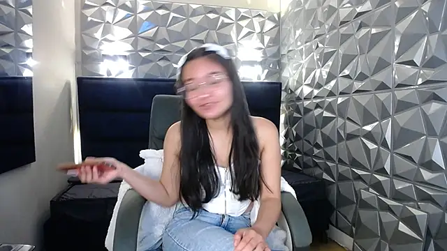 Snapshot of _kita chatting on November 21, 2025, 2:16 pm kita online show from November 21, 2025, 2:16 pm