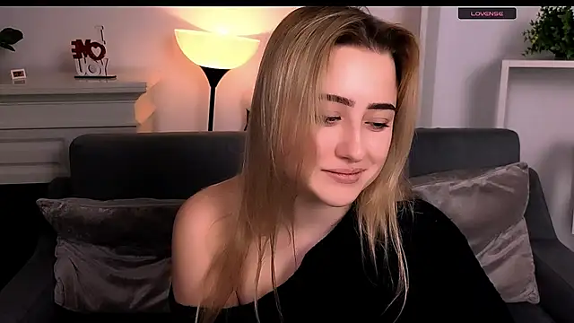 Lulu   Moon online show from March 17, 2026, 10:02 pm