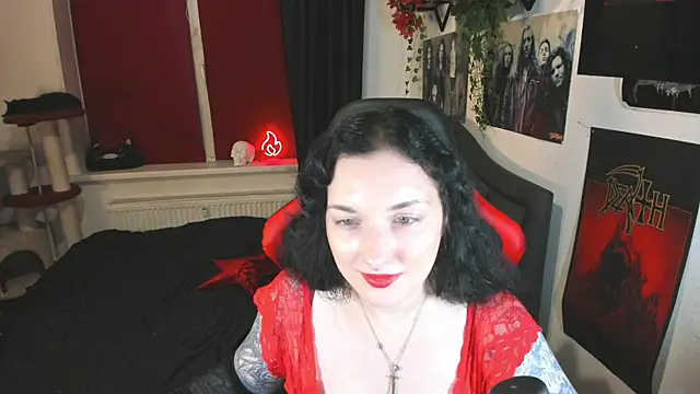 Snapshot of BloodlaceDominatrix chatting on October 17, 2025, 3:21 am BloodlaceDominatrix online show from October 17, 2025, 3:21 am