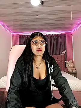 Snapshot of Briseida-White chatting on October 12, 2025, 7:26 pm Briseida-White online show from October 12, 2025, 7:26 pm