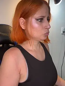 Snapshot of Adeline_1 chatting on November 1, 2025, 9:19 pm Adeline 1 online show from November 1, 2025, 9:19 pm