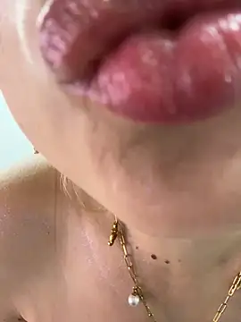 Adeline 1 online show from February 3, 2026, 2:53 am