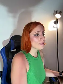 Snapshot of Adeline_1 chatting on October 30, 2025, 9:11 pm Adeline 1 online show from October 30, 2025, 9:11 pm