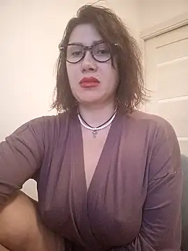 Ambika beauty online show from November 10, 2025, 1:27 pm