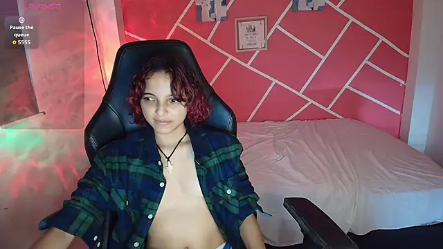 Snapshot of sweety_dreambaby chatting on November 18, 2025, 3:15 pm sweety dreambaby online show from November 18, 2025, 3:15 pm