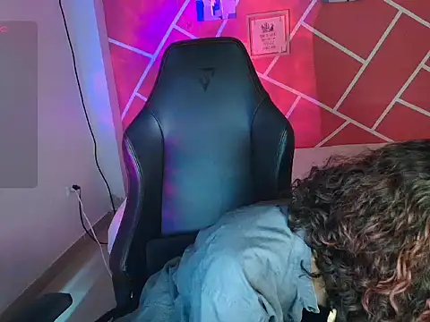 Snapshot of sweety_dreambaby chatting on October 13, 2025, 8:21 pm sweety dreambaby online show from October 13, 2025, 8:21 pm