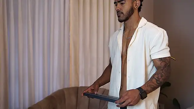 Reik Vonn online show from October 18, 2025, 12:07 pm