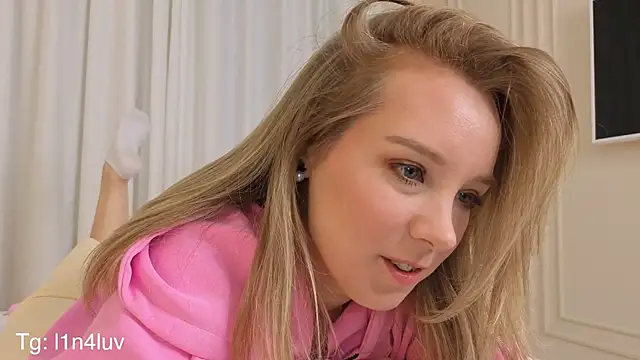 Snapshot of AIicaparkerc chatting on November 2, 2025, 9:20 pm AIicaparkerc online show from November 2, 2025, 9:20 pm