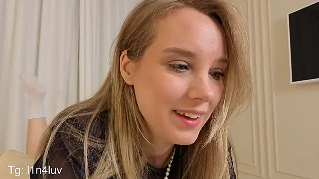 Snapshot of AIicaparkerc chatting on October 28, 2025, 10:20 pm AIicaparkerc online show from October 28, 2025, 10:20 pm