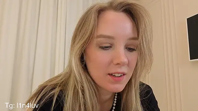 Snapshot of AIicaparkerc chatting on November 13, 2025, 9:19 pm AIicaparkerc online show from November 13, 2025, 9:19 pm