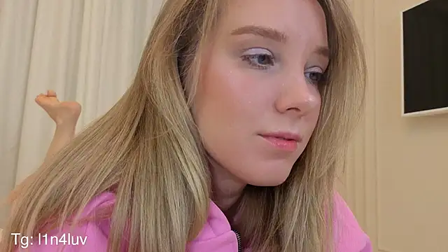 Snapshot of AIicaparkerc chatting on November 24, 2025, 10:10 pm AIicaparkerc online show from November 24, 2025, 10:10 pm