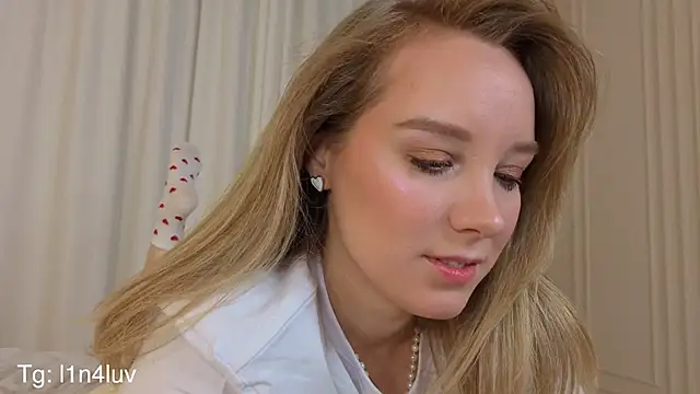 Snapshot of AIicaparkerc chatting on November 11, 2025, 9:20 pm AIicaparkerc online show from November 11, 2025, 9:20 pm